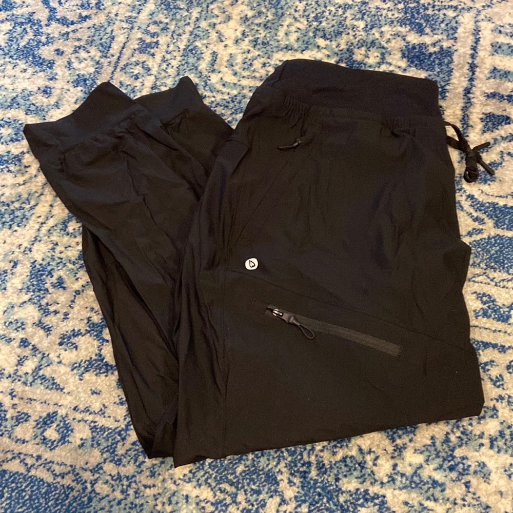 NWT ladies joggers